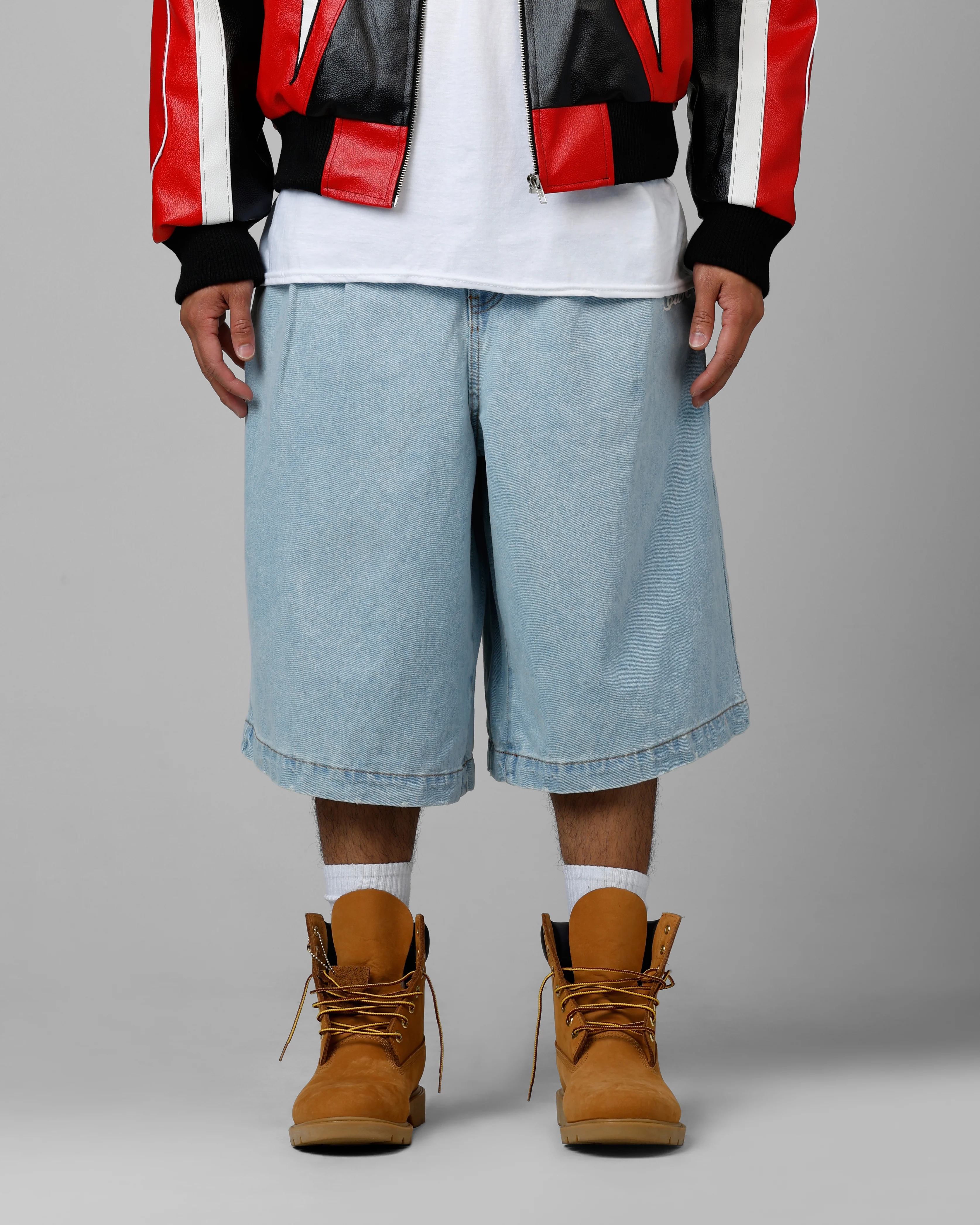 3 Quarter Shorts Light Wash