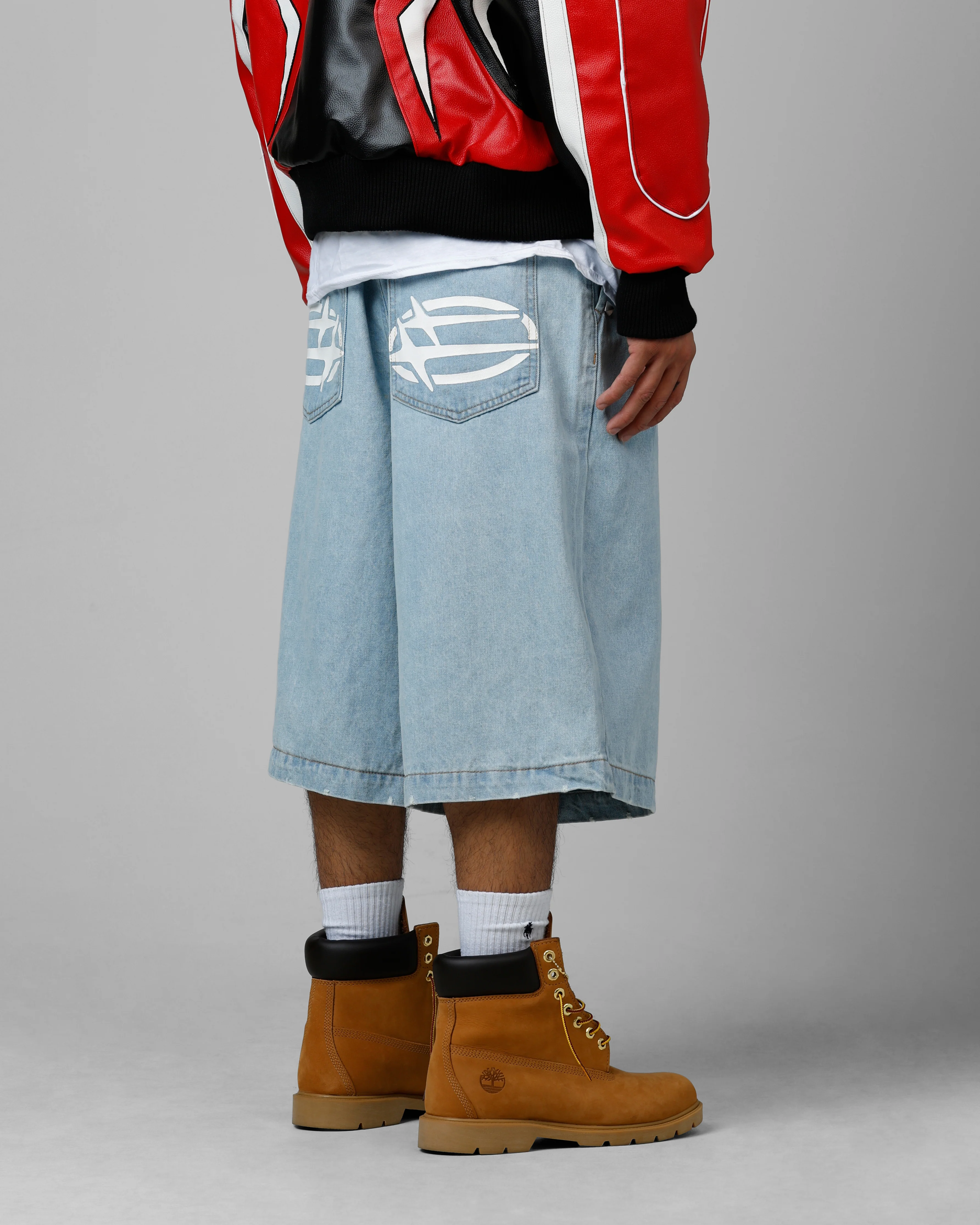 3 Quarter Shorts Light Wash - Image 3