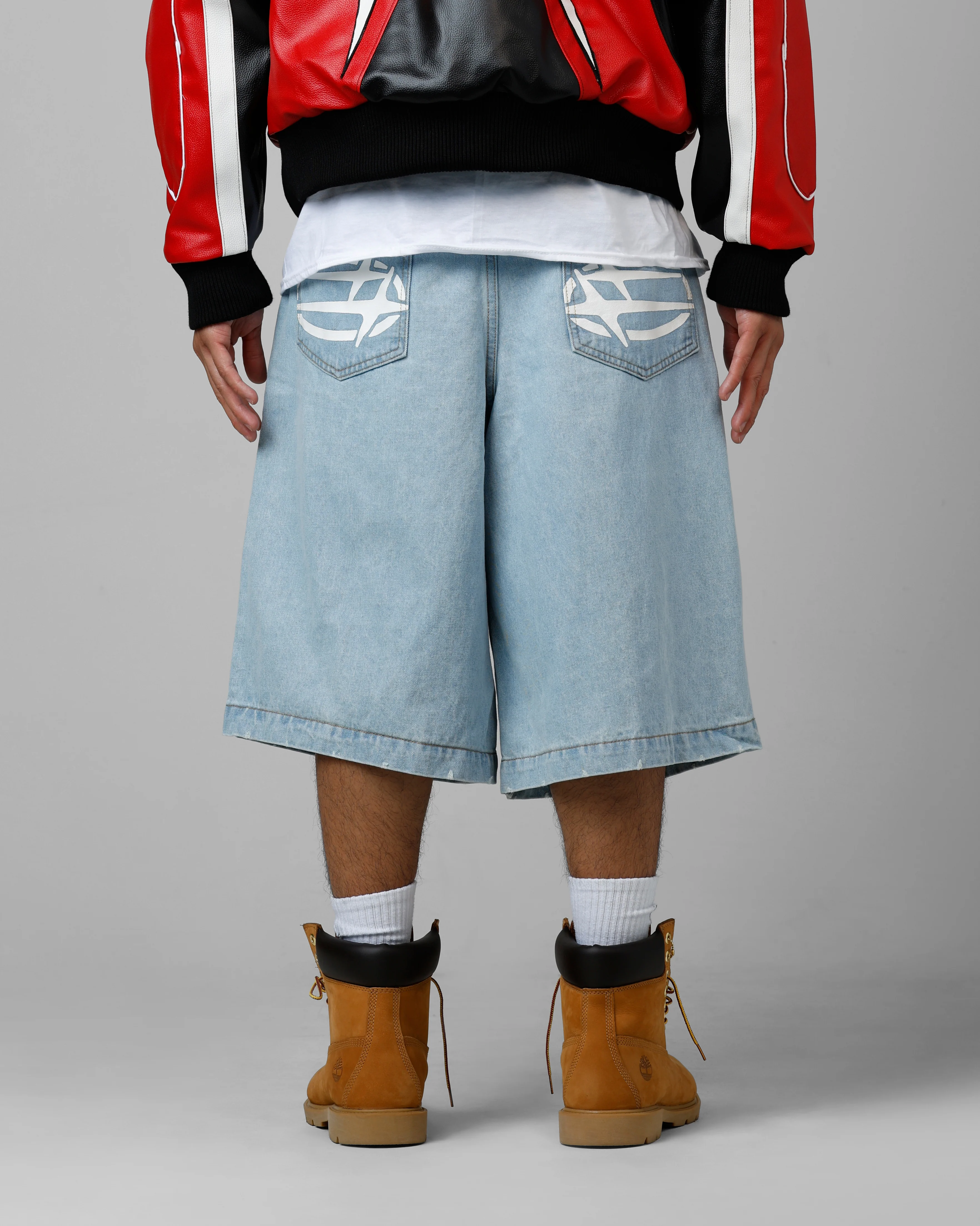 3 Quarter Shorts Light Wash - Image 5