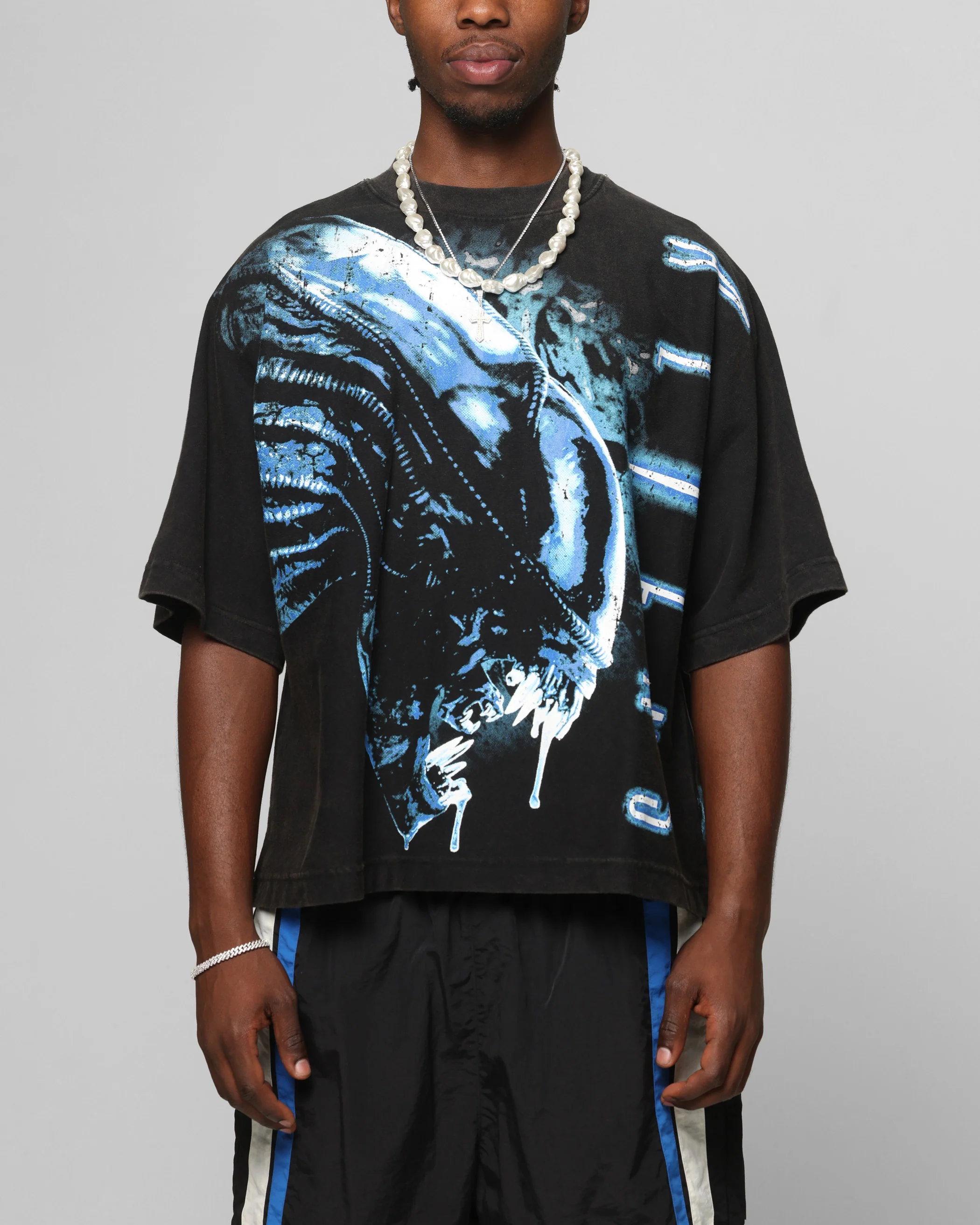 Loiter Alien It's War Boxy T-Shirt Washed Black