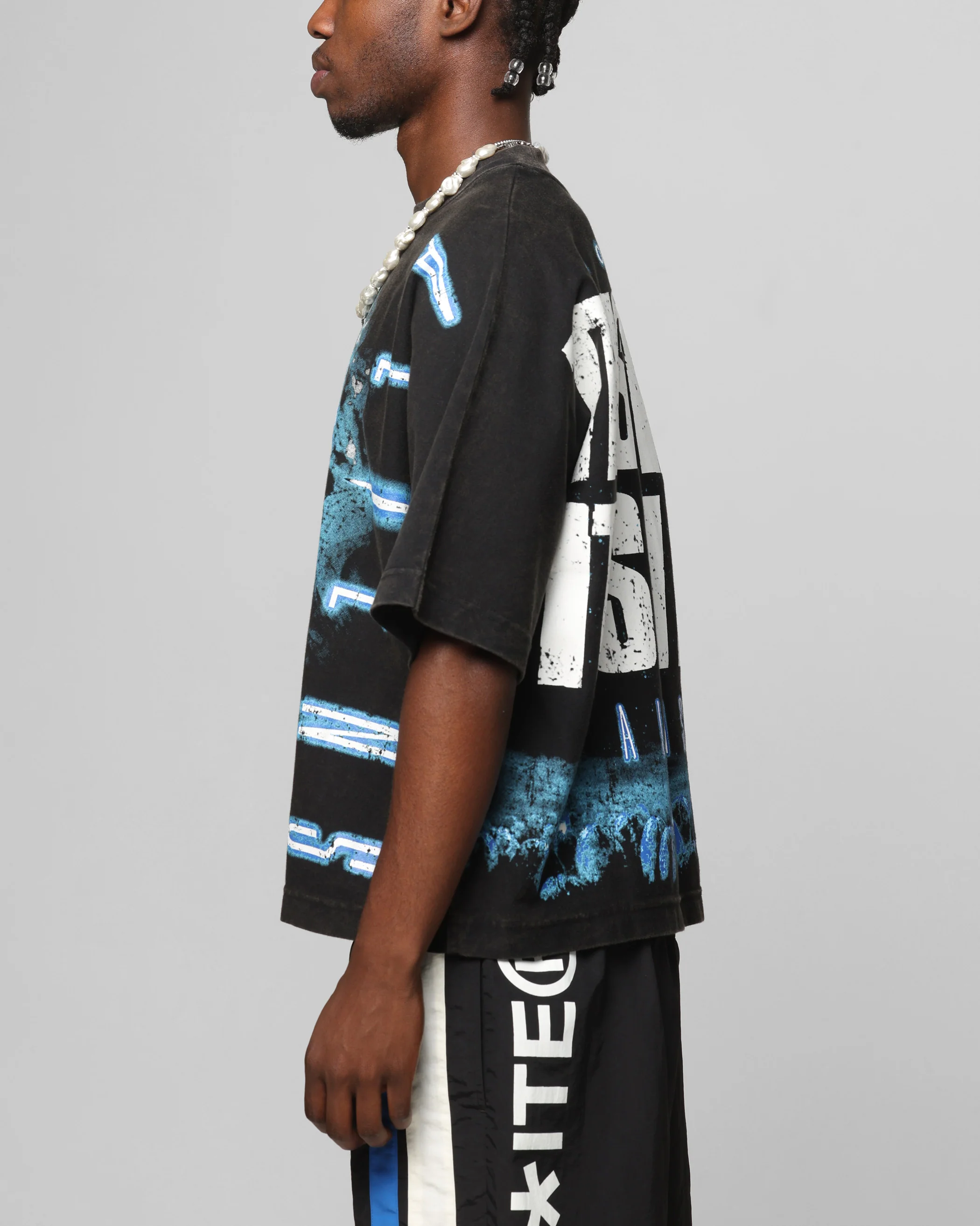 Loiter Alien It's War Boxy T-Shirt Washed Black - Image 6