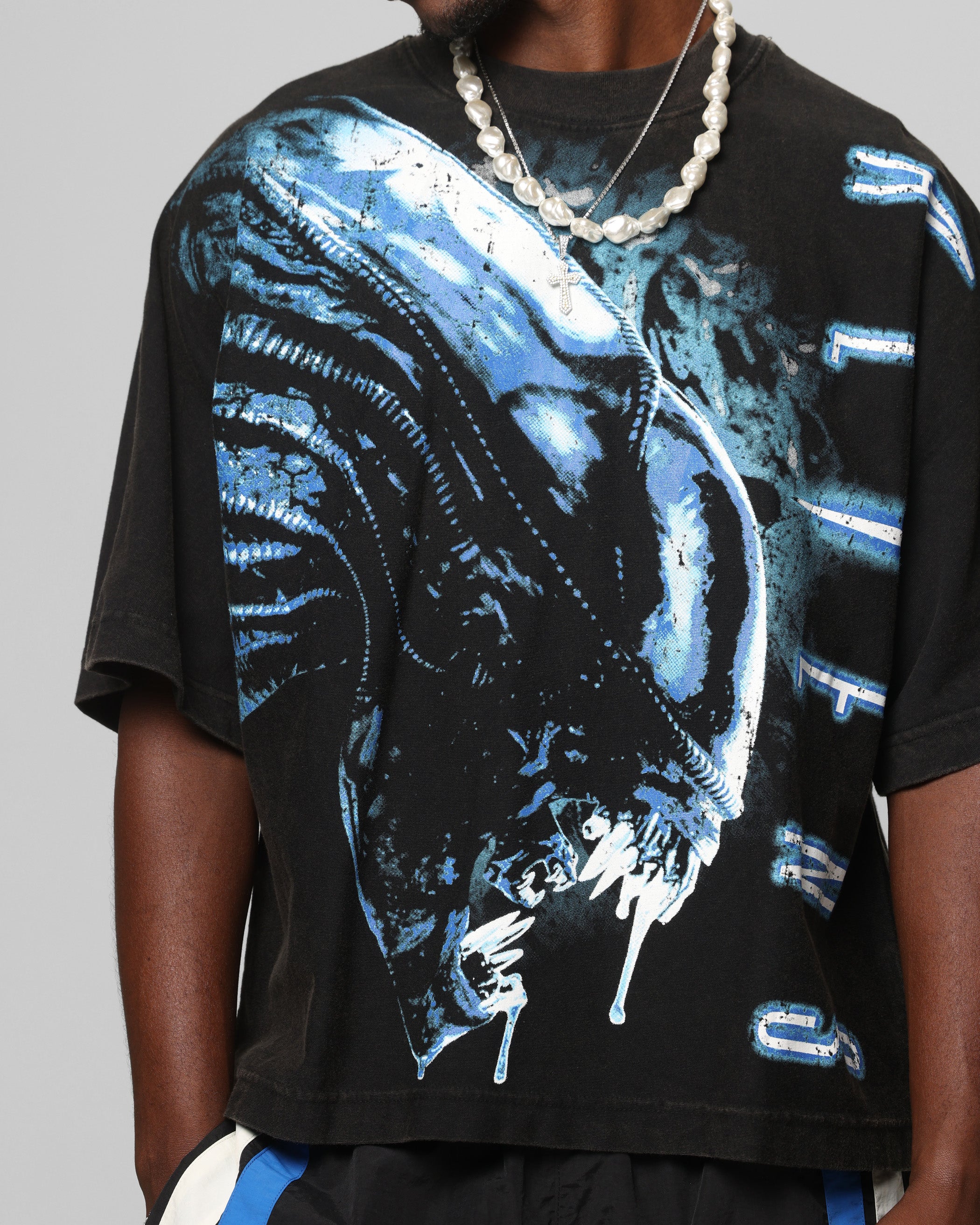 Loiter Alien It's War Boxy T-Shirt Washed Black - Image 7