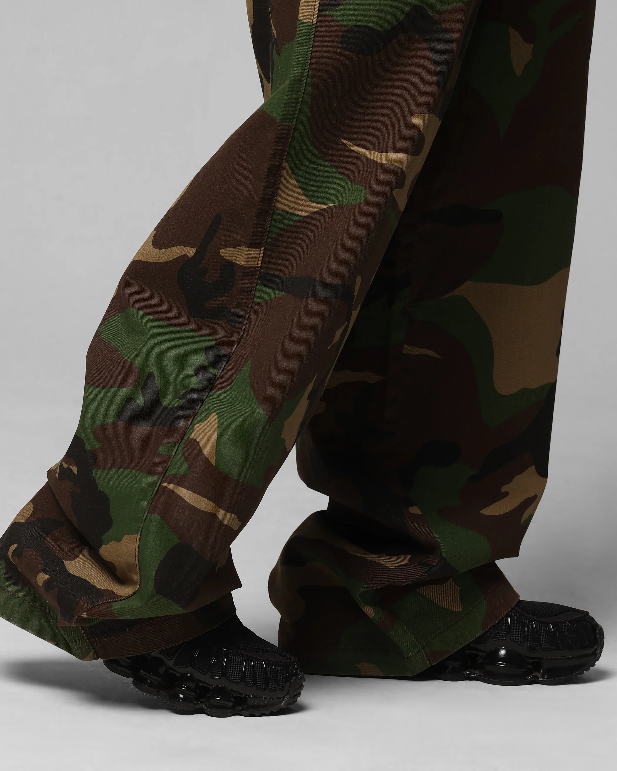 Loiter Collateral Baggy Jeans Woodland Camo - Image 4
