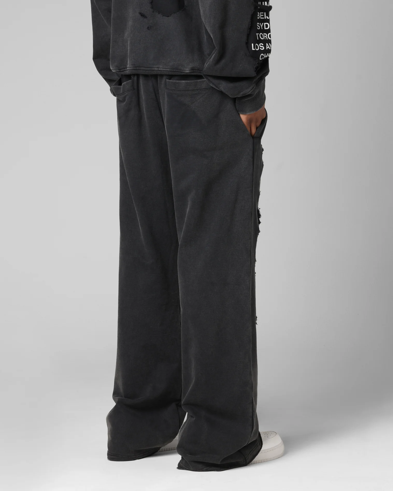 Loiter Destruction Sweatpants Black - Image 5