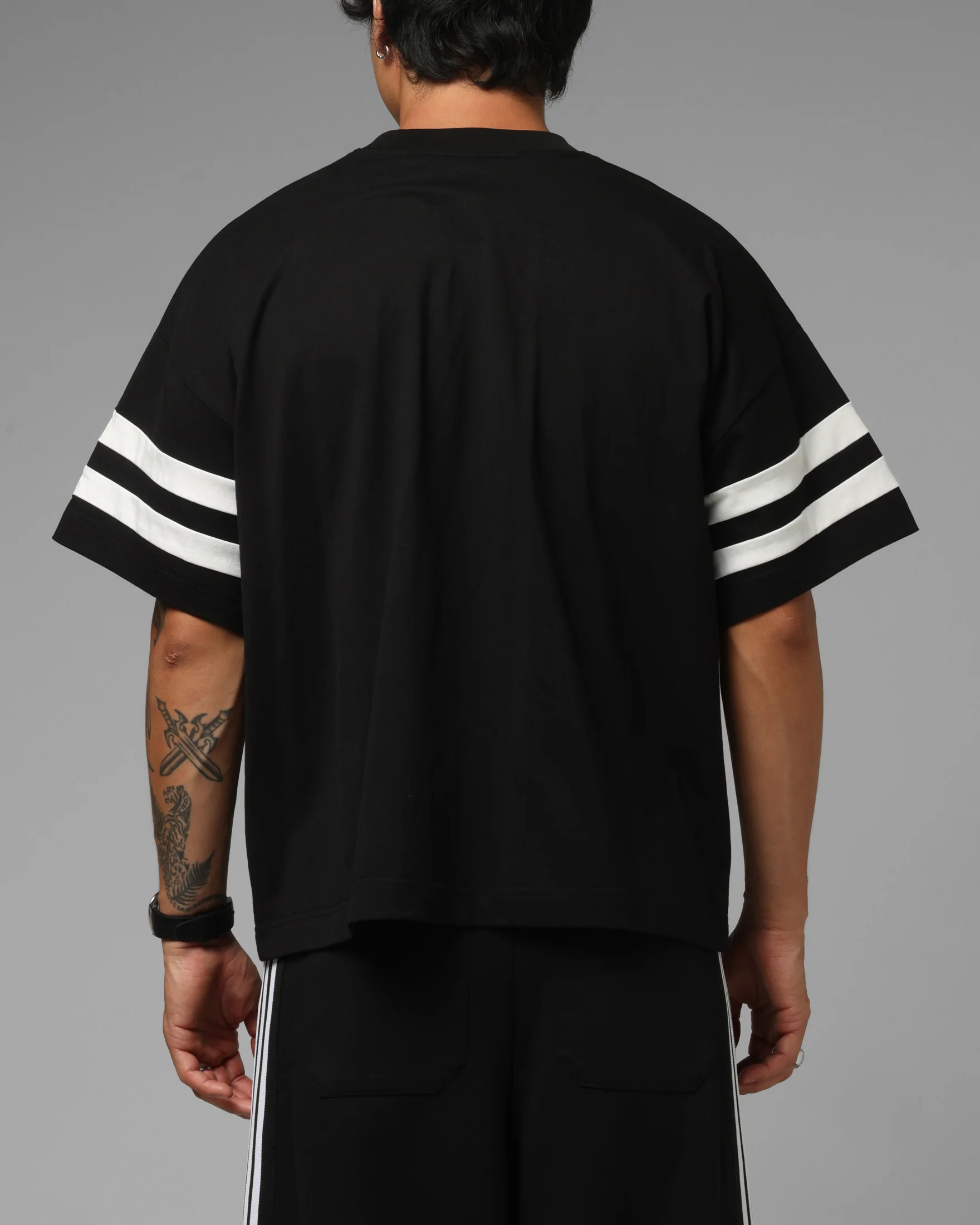 Loiter Hybrid Endzone T-Shirt Black - Image 3