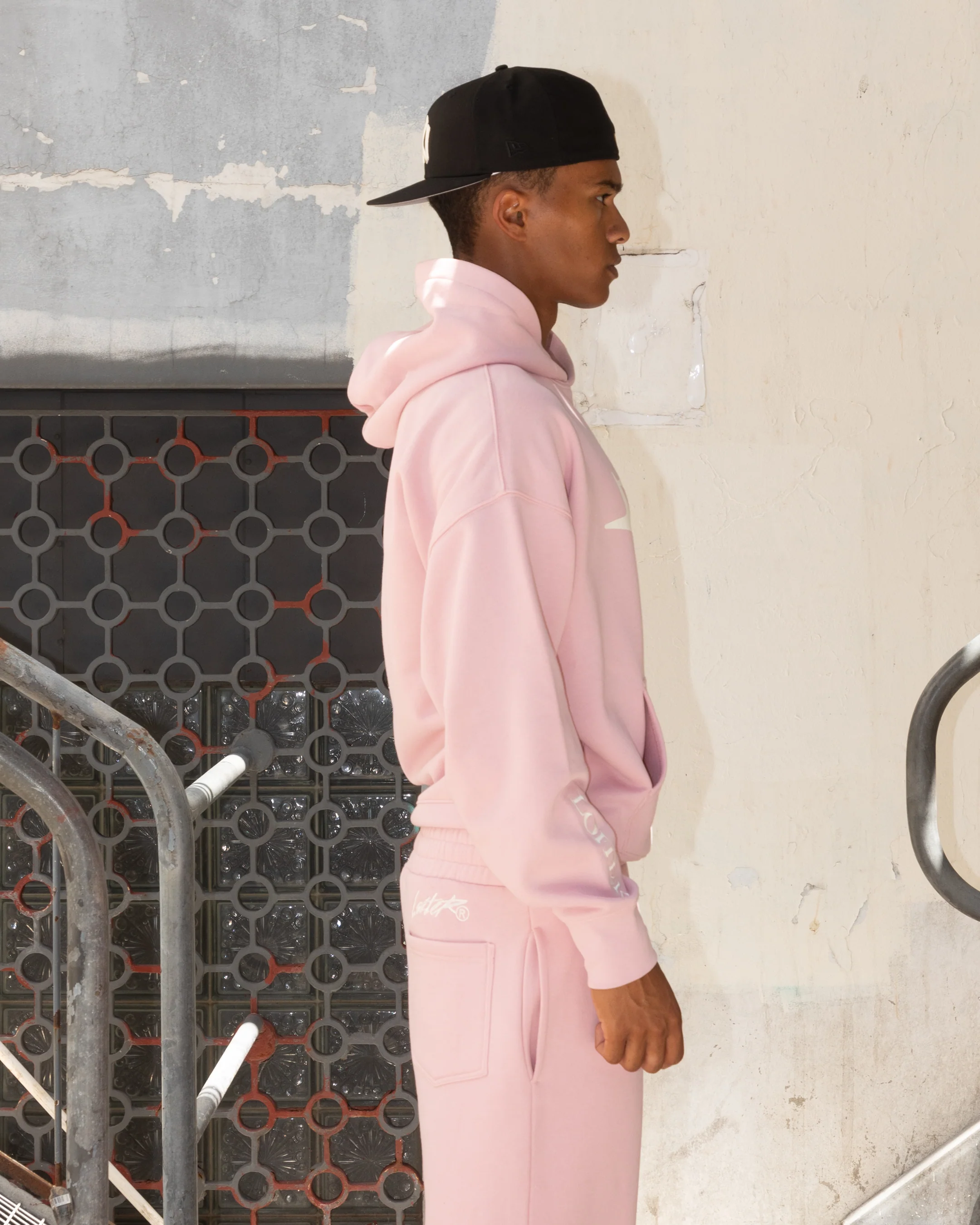 Loiter Hybrid Hoodie Dusty Pink - Image 5