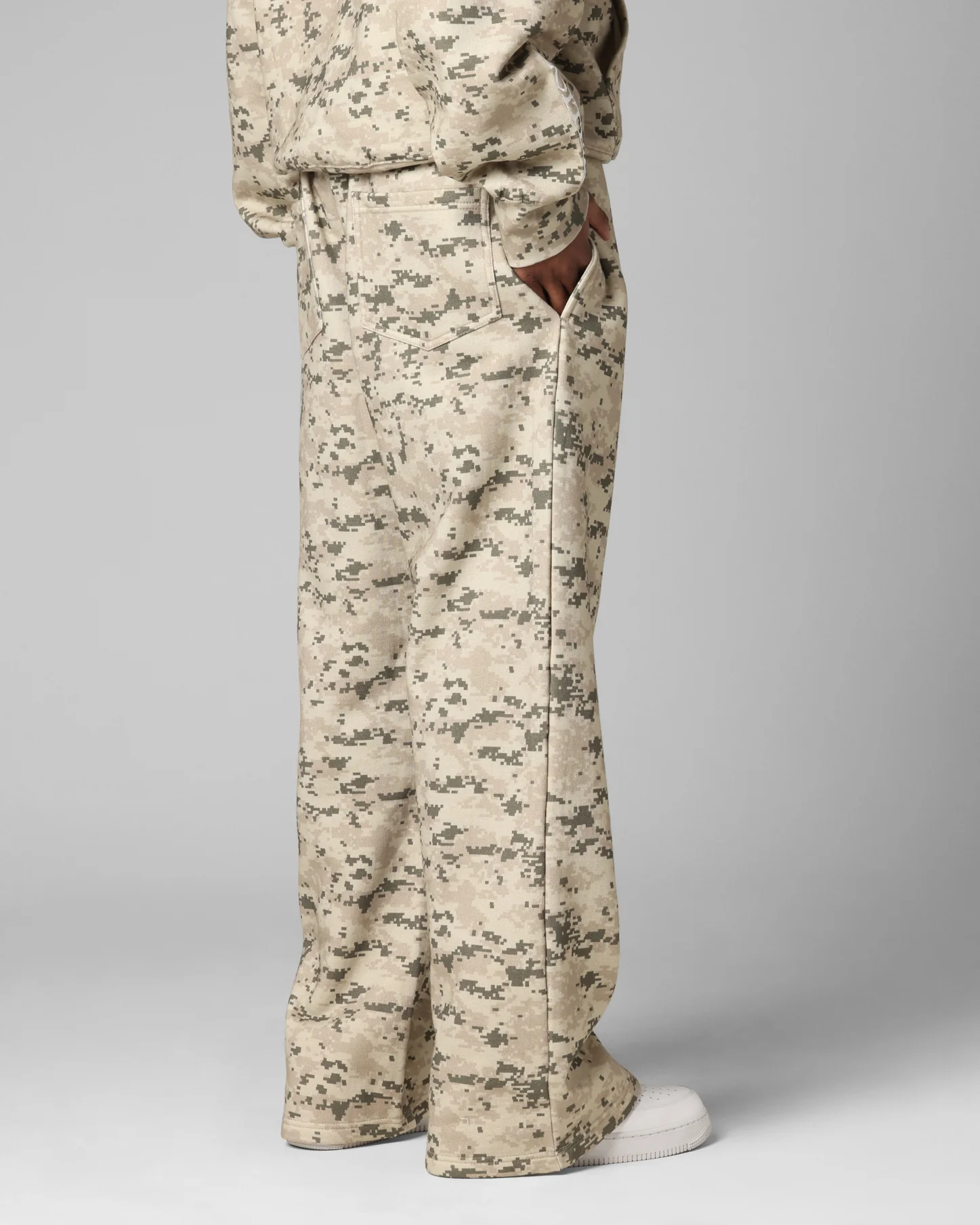 Loiter Hybrid Sweatpants Digi Camo - Image 6