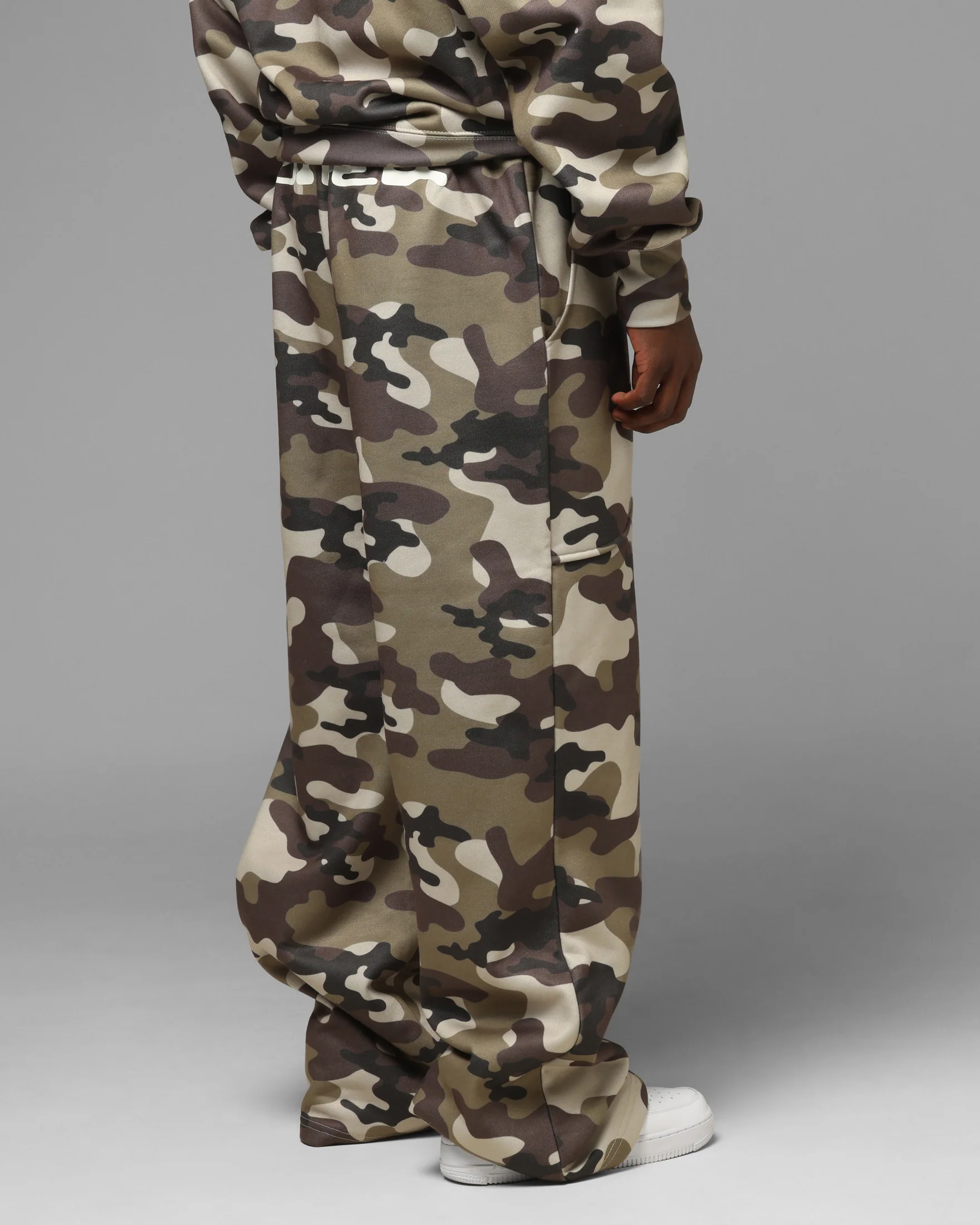 Loiter Jet Stream Sweat Pants Camo - Image 6