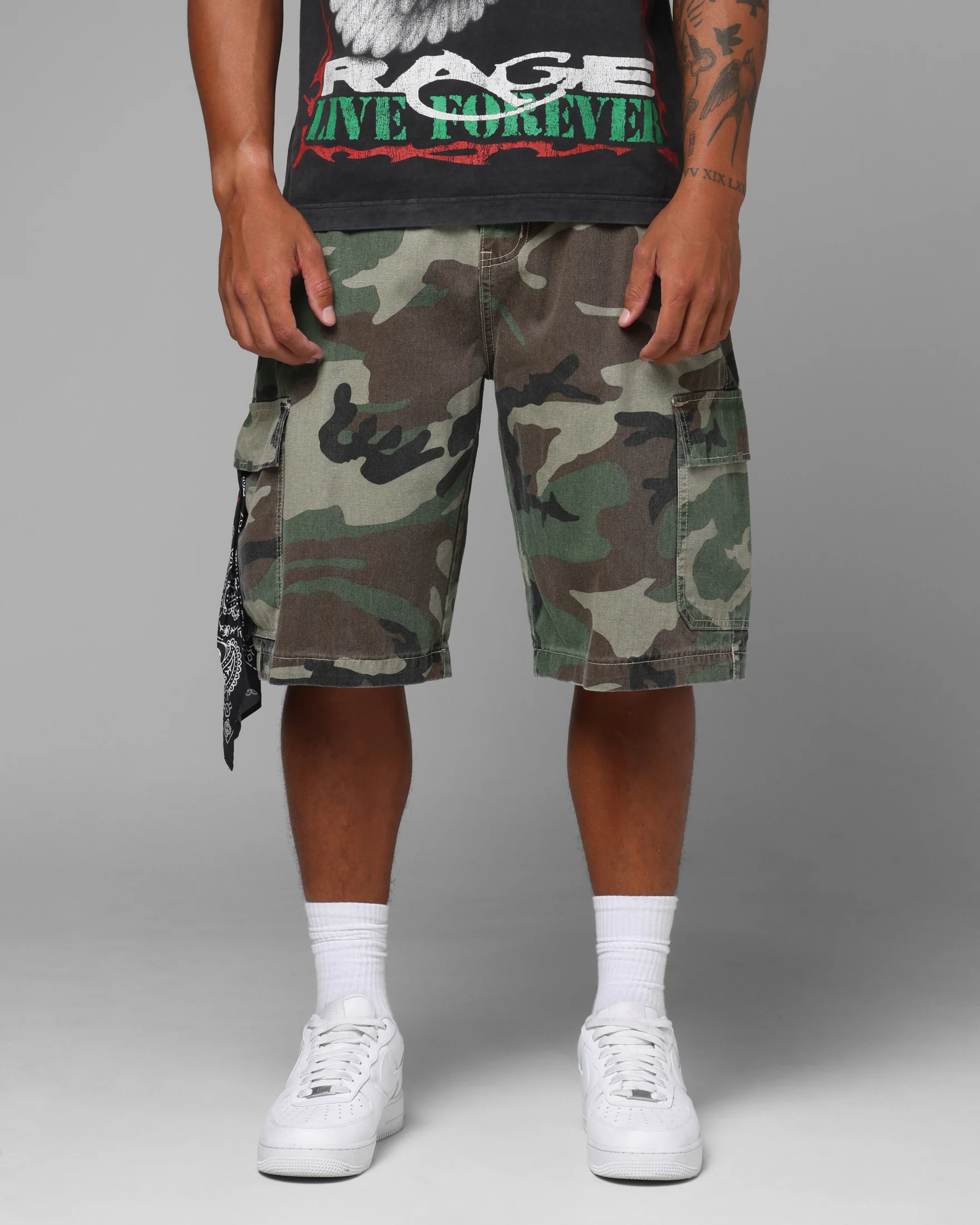 Loiter Star Born Cargo Shorts Camo - Image 5