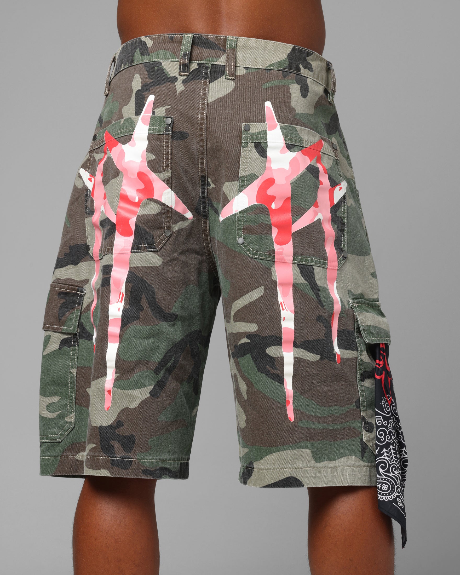 Loiter Star Born Cargo Shorts Camo - Image 8