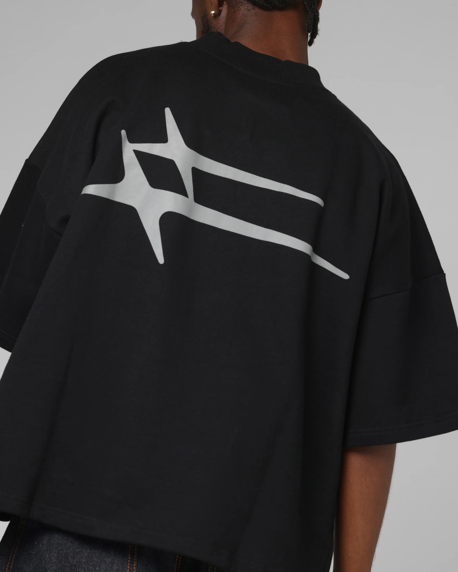 Loiter Ultra Hybrid Premium T-Shirt Black - Image 7